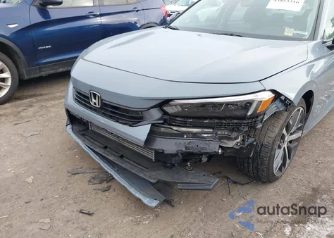 2024 Honda Civic Touring z USA, uszkodzony, nr VIN 2HGFE1F97RH330543